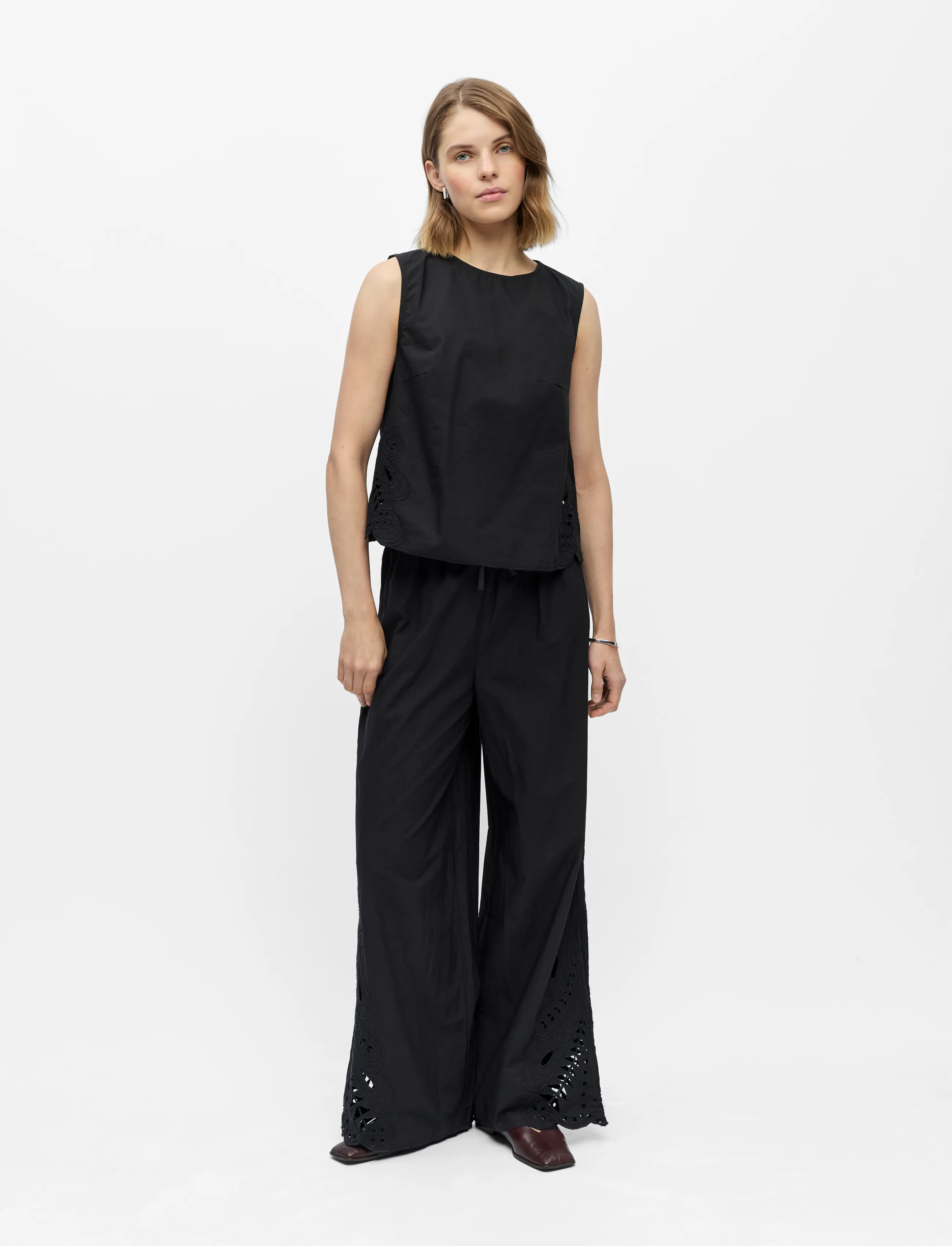 Object - OBJMADIA SL RE TOP 144 - sleeveless blouses - black - 3