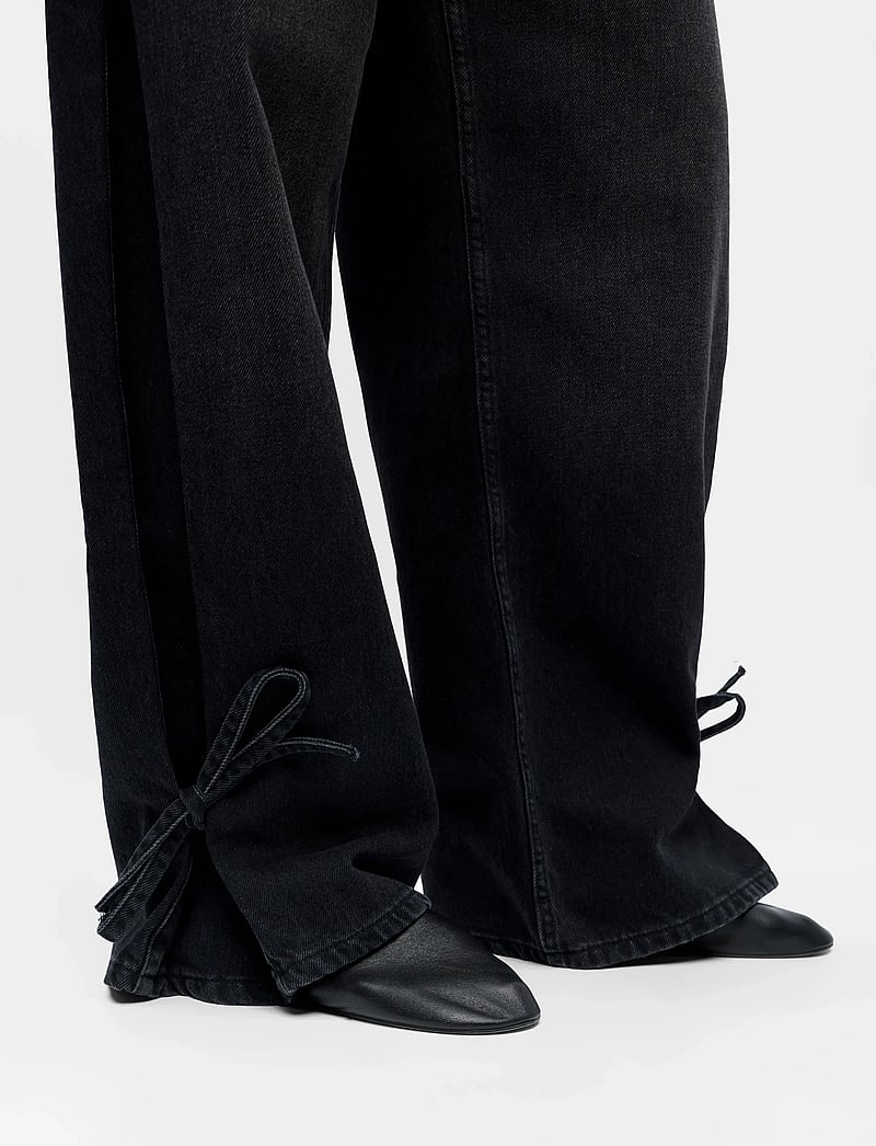 Object - OBJDANJA MW LO JEANS E REP - hosen mit weitem bein - black denim - 4