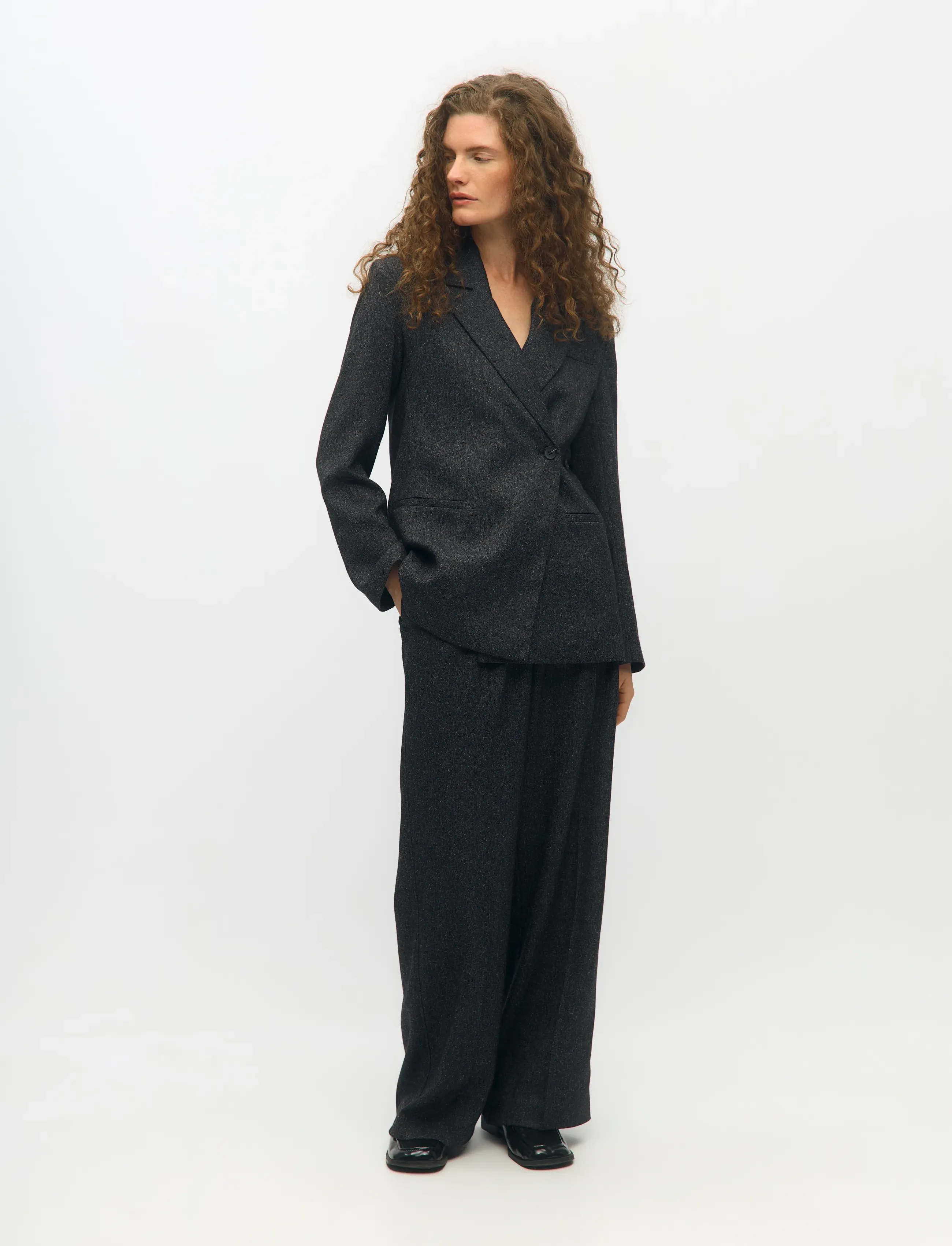 Object - OBJSANJA L/S WAISTED BLAZER NOOS - enkelknäppta kavajer - black - 0