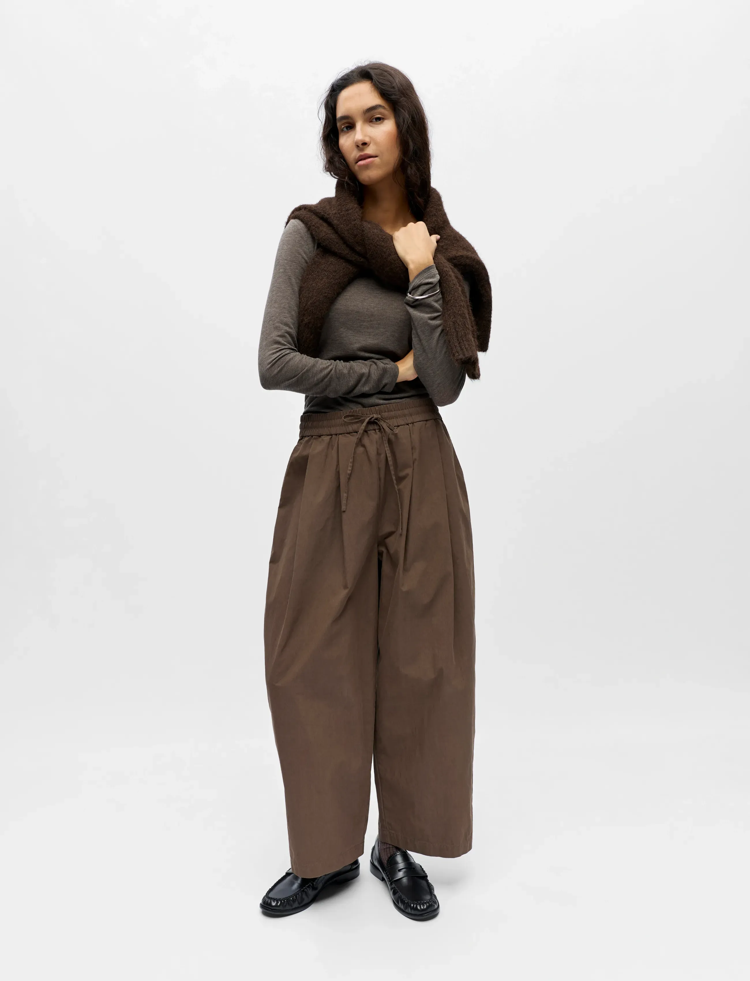 Object - OBJBERTA MW BARREL PANT E DIV - barrel trousers - seal brown - 3