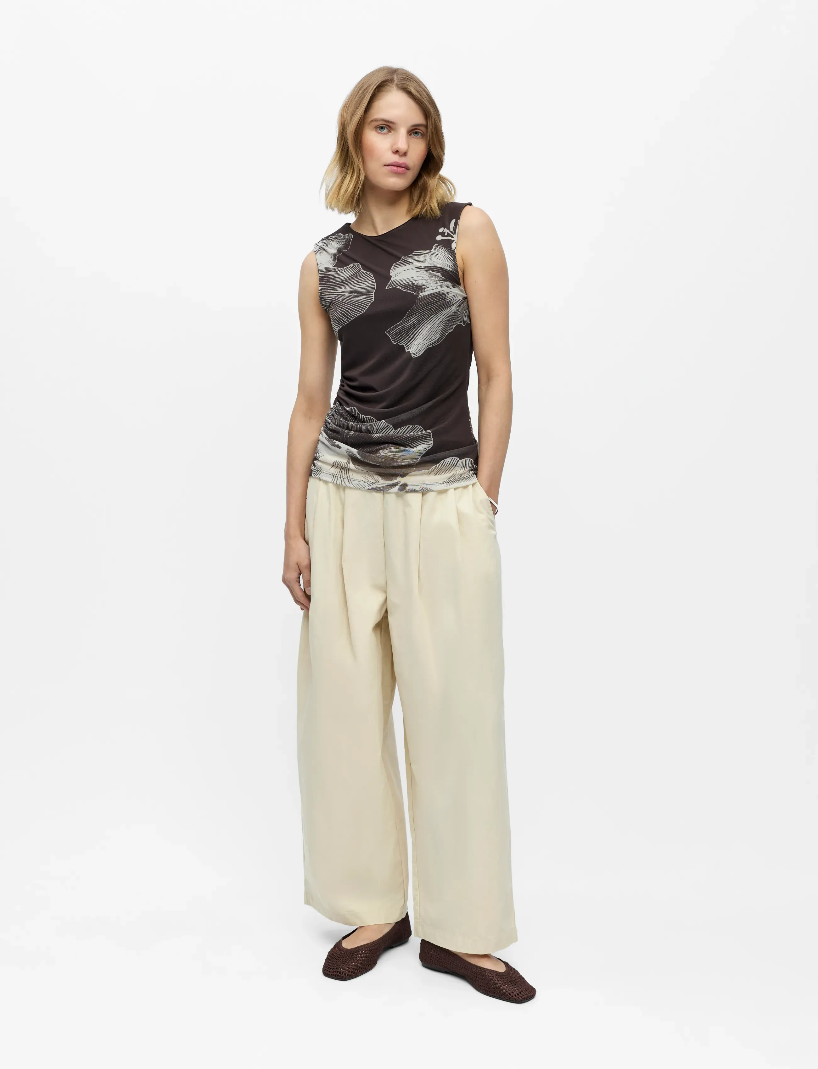 Object OBJSHIRA S/L RE MESH TOP E SS FAIR 26 - Mouwloze tops - SEAL BROWN / brown