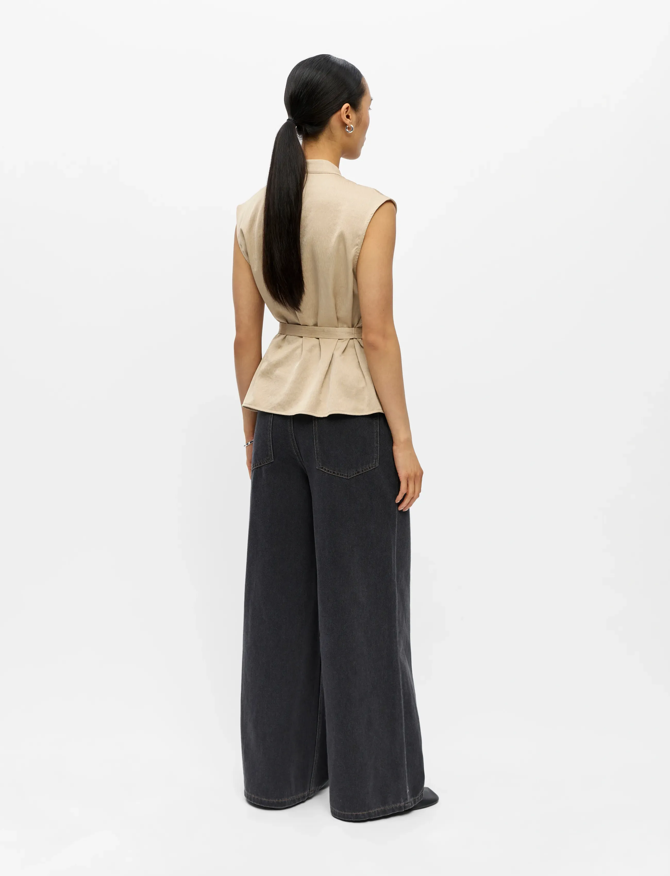 Object - OBJHELIN S/L WAISTCOAT E SS FAIR 26 - sleeveless blouses - humus - 2