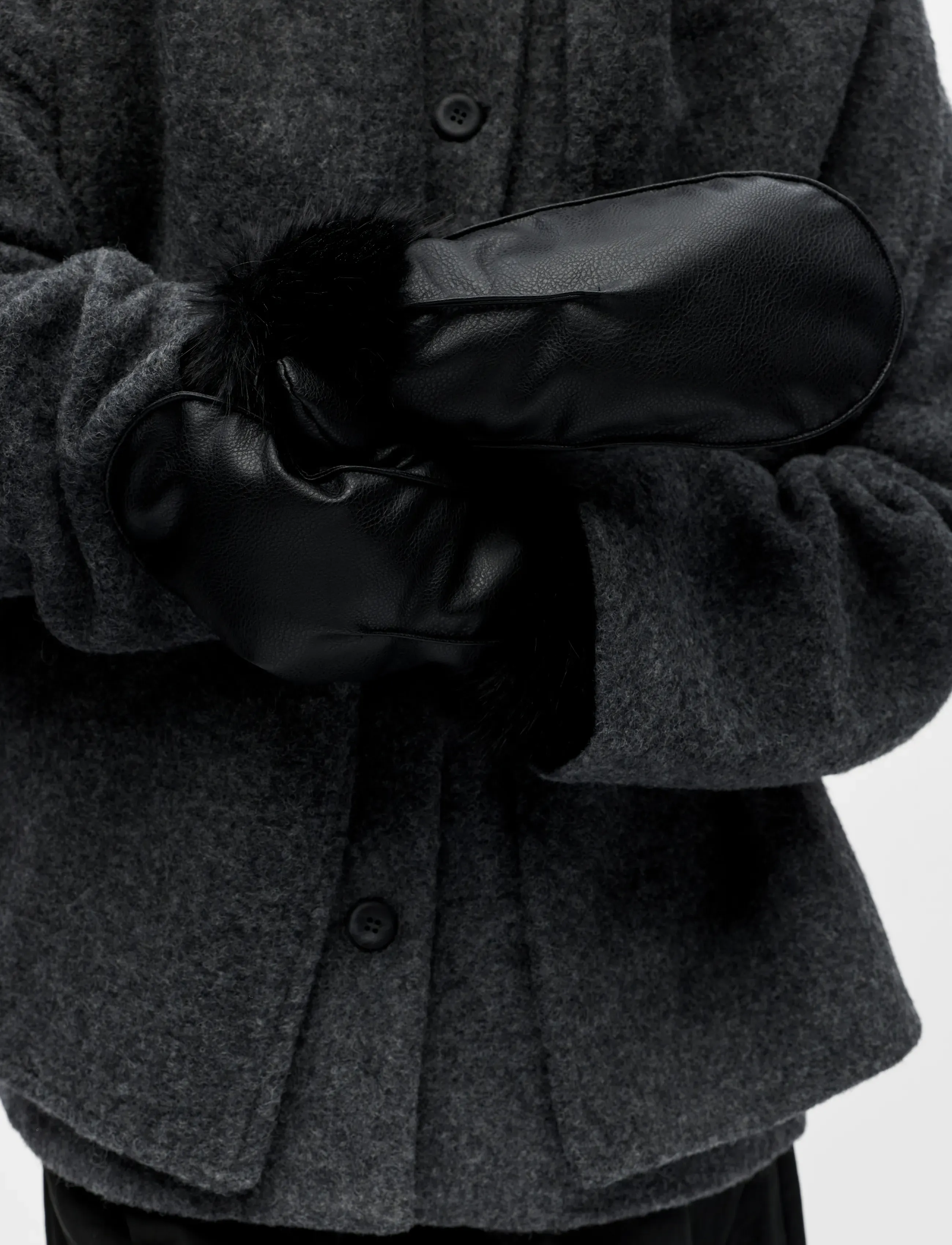 Object - OBJJUNE MITTENS DIV - black - 2