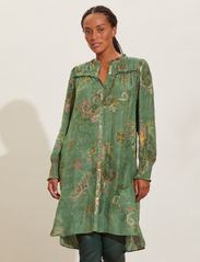 ODD MOLLY - Jody Dress - sukienki koszulowe - favorite green - 2