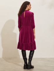 ODD MOLLY - Marion Dress - midi kjoler - magenta haze - 3