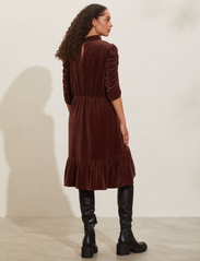 ODD MOLLY - Marion Dress - vidutinio ilgio suknelės - truffle brown - 3