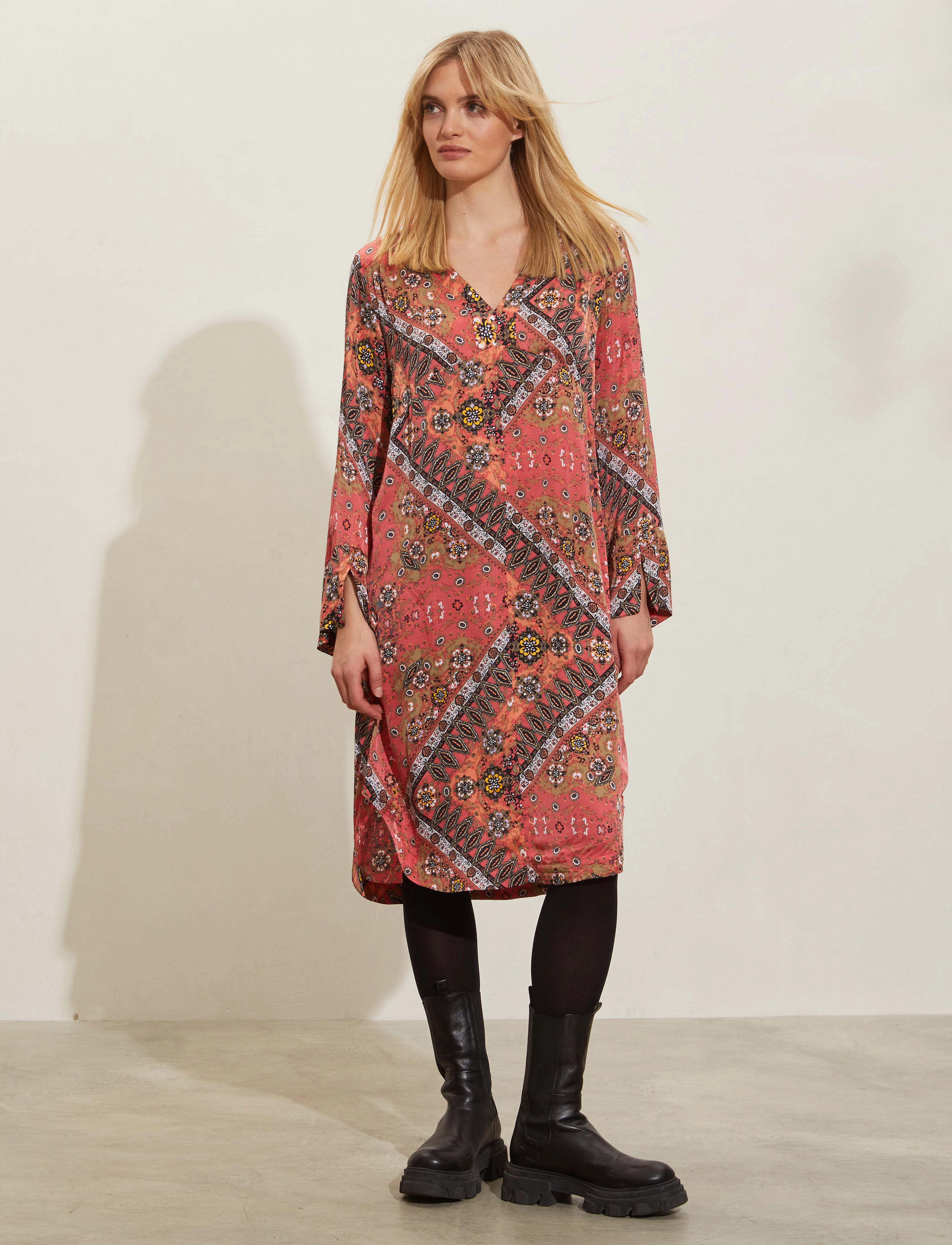 ODD MOLLY - Siv Short Dress - strawberry kiss - 2