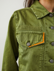 ODD MOLLY - Kennedy Jacket - denim jackets - green trails - 4