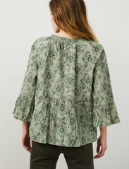 ODD MOLLY - Tessa Blouse - long-sleeved blouses - green mousse - 3