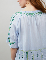 ODD MOLLY - Amira Blouse - blouses korte mouwen - blue cloude - 3