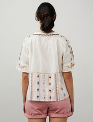 ODD MOLLY - Amira Blouse - short-sleeved blouses - off white - 4