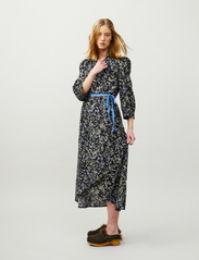 ODD MOLLY - River Dress - slå-om-kjoler - almost black multi - 2