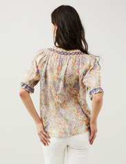 ODD MOLLY - Phoenix Blouse - short-sleeved blouses - lilac smoke - 3