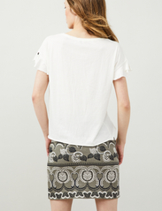 ODD MOLLY - Camellia Top - t-shirts - bright white - 3