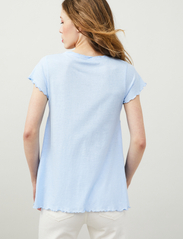 ODD MOLLY - Carole Top - t-shirts - blue cloud - 3
