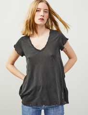ODD MOLLY - Carole Top - t-shirt & tops - space black - 2