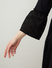 ODD MOLLY - Eleanor Dress - sukienki koronkowe - almost black - 4