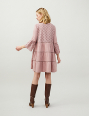 ODD MOLLY - Eleanor Dress - sukienki koronkowe - soft mauve - 3