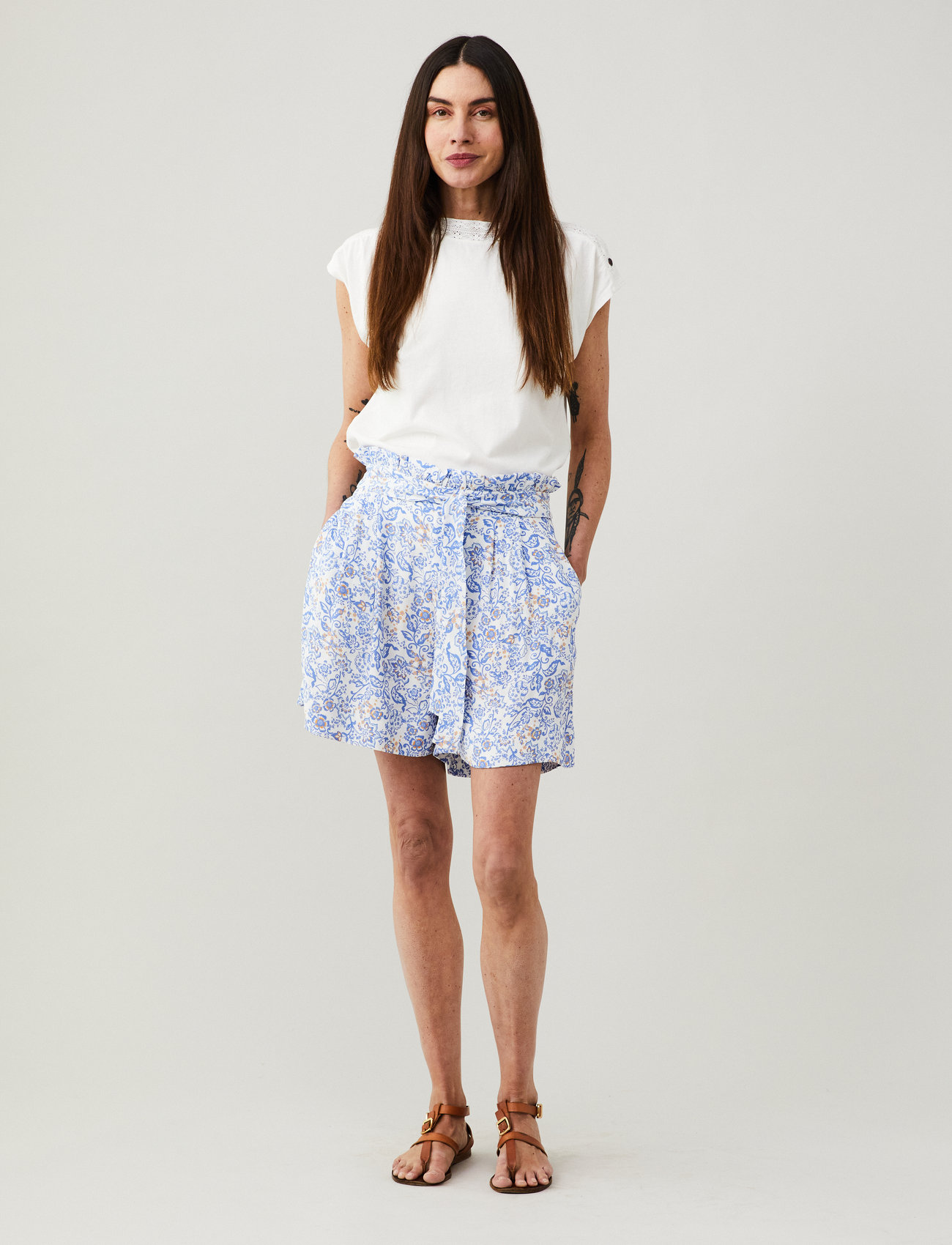 ODD MOLLY - Judith Shorts - casual shorts - cornflower blue - 0