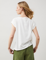 ODD MOLLY - Gracie Top - t-shirts - light chalk - 3