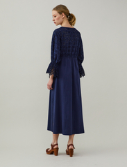 ODD MOLLY - Teagan Dress - skjortekjoler - dark blue - 3
