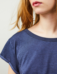 ODD MOLLY - Freya Top - t-shirts & tops - dark blue - 4