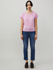 ODD MOLLY - Freya Top - t-shirt & tops - meadow pink - 2