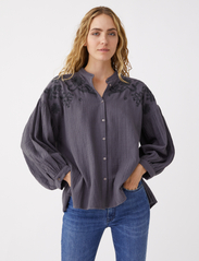 ODD MOLLY - Danielle Shirt - long-sleeved shirts - ebony - 2