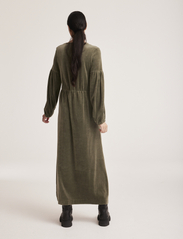 ODD MOLLY - Carola Long Dress - maxiklänningar - cargo green - 3