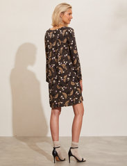 ODD MOLLY - Tiffany Dress - minikleidid - deep asphalt - 3