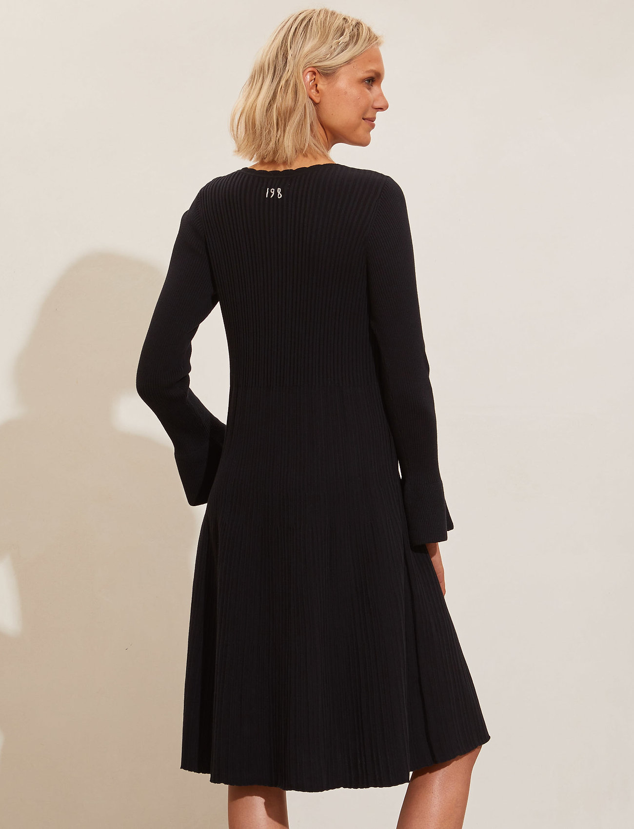 ODD MOLLY - Kourtney Dress - almost black - 3