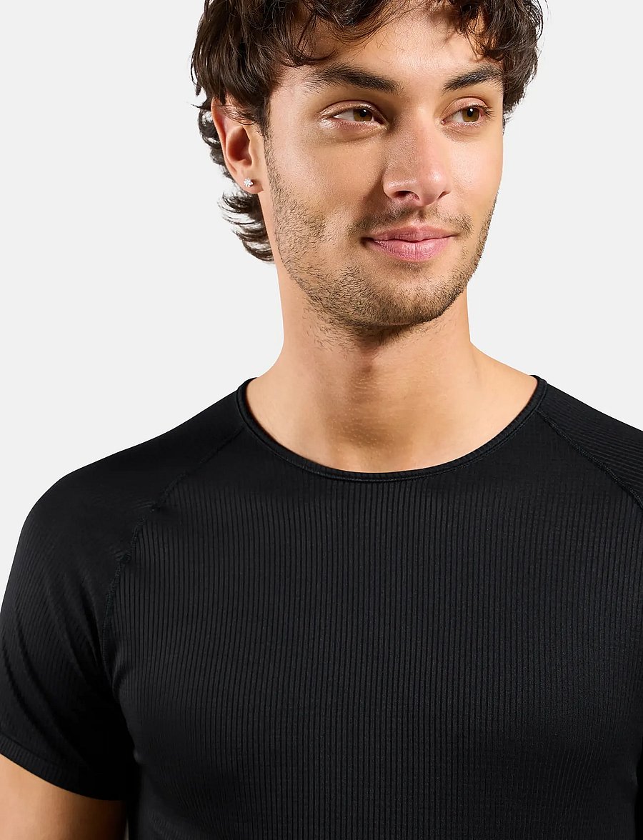 Odlo - BL TOP crew neck s/s ACTIVE LIGHT - oberteile & t-shirts - black - 4