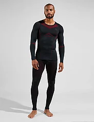 Odlo - ODLO M Set long FUNDAMENTALS PERFORMANCE WARM - aluskihina kantavad rõivakomplektid - black - chinese red - 5