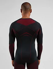 Odlo - ODLO M Set long FUNDAMENTALS PERFORMANCE WARM - aluskihina kantavad rõivakomplektid - black - chinese red - 7