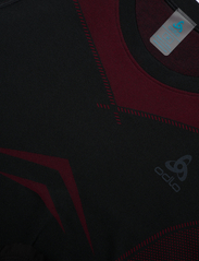 Odlo - ODLO M Set long FUNDAMENTALS PERFORMANCE WARM - aluskihina kantavad rõivakomplektid - black - chinese red - 4
