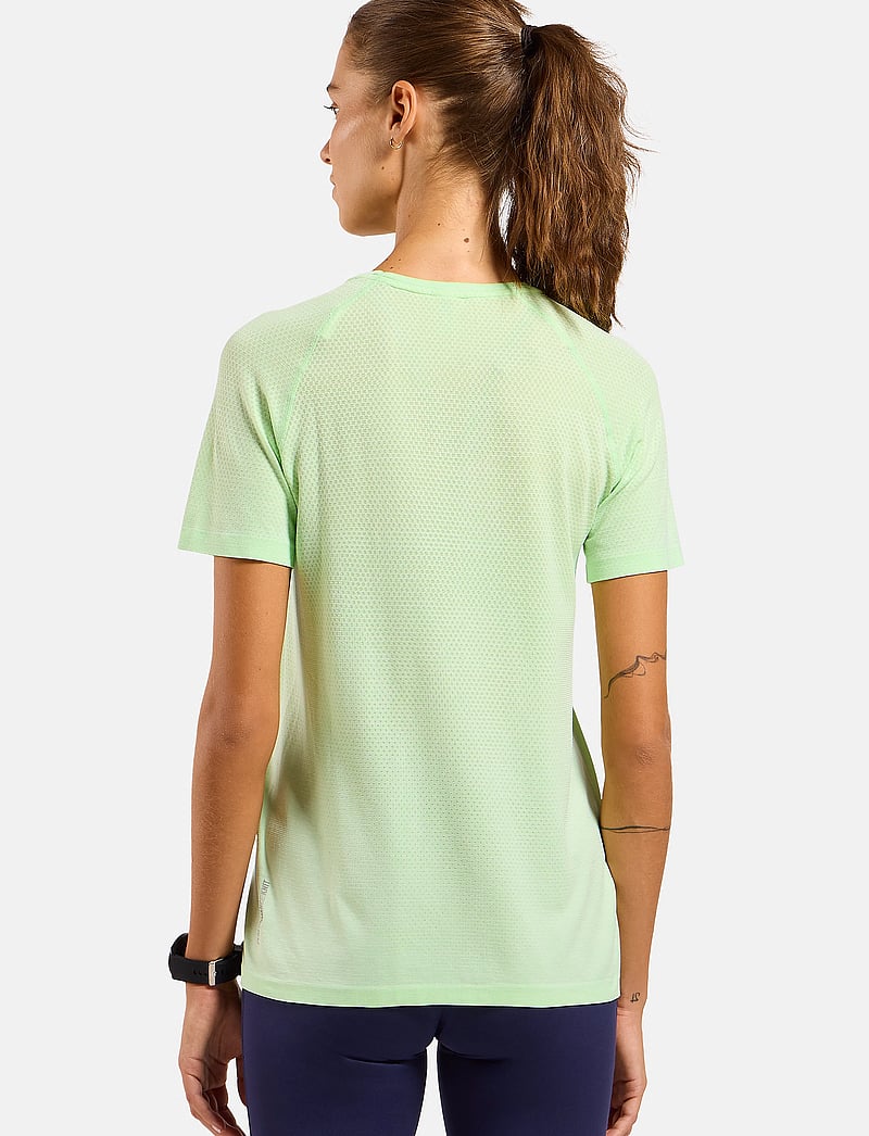 Odlo - Odlo Essential Seamless T-Shirt Crew Neck S/S - t-shirts - ambrosia melange - 3