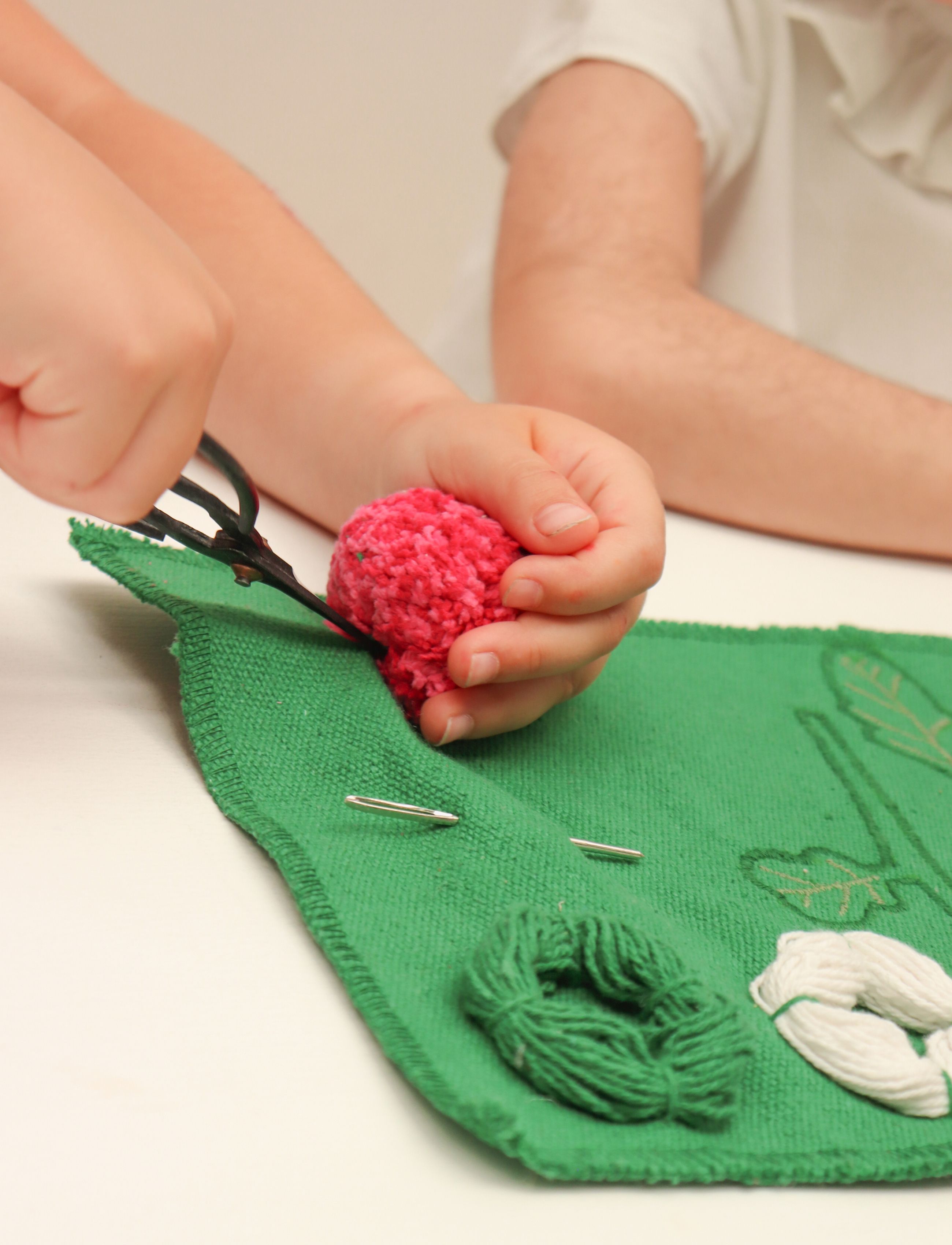 OLI & CAROL - Do It Yourself kit DIY RAMONA THE RADISH - kreasæt - red, green - 5