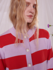 Olivia Rubin - DEE - susegamieji megztiniai - red lilac stripe - 3