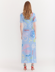 Olivia Rubin - REGAN - sukienki dzianinowe - blue sketchy floral - 3