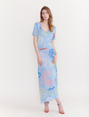 Olivia Rubin - REGAN - sukienki dzianinowe - blue sketchy floral - 4