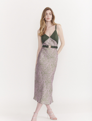 Olivia Rubin - MAX - Õlapaeltega kleidid - camo print - 4