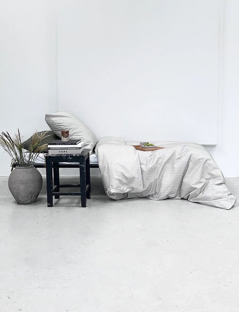 Omhu - Organic bedding set - Multi stripe - voodiriiete komplektid - mud - 2