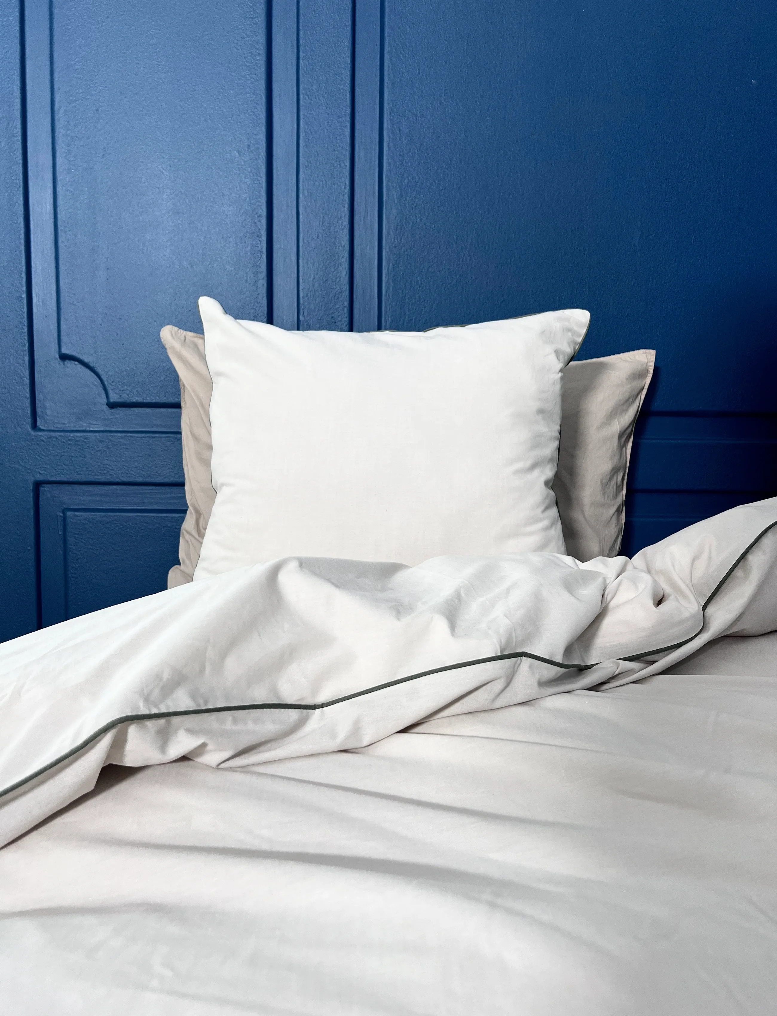 Omhu Økologisk Sengesæt Chambre Med Kontrast Piping, 140X200 cm 60X63 cm, Bedtextiles, Beige - Bed Sets, Homeware