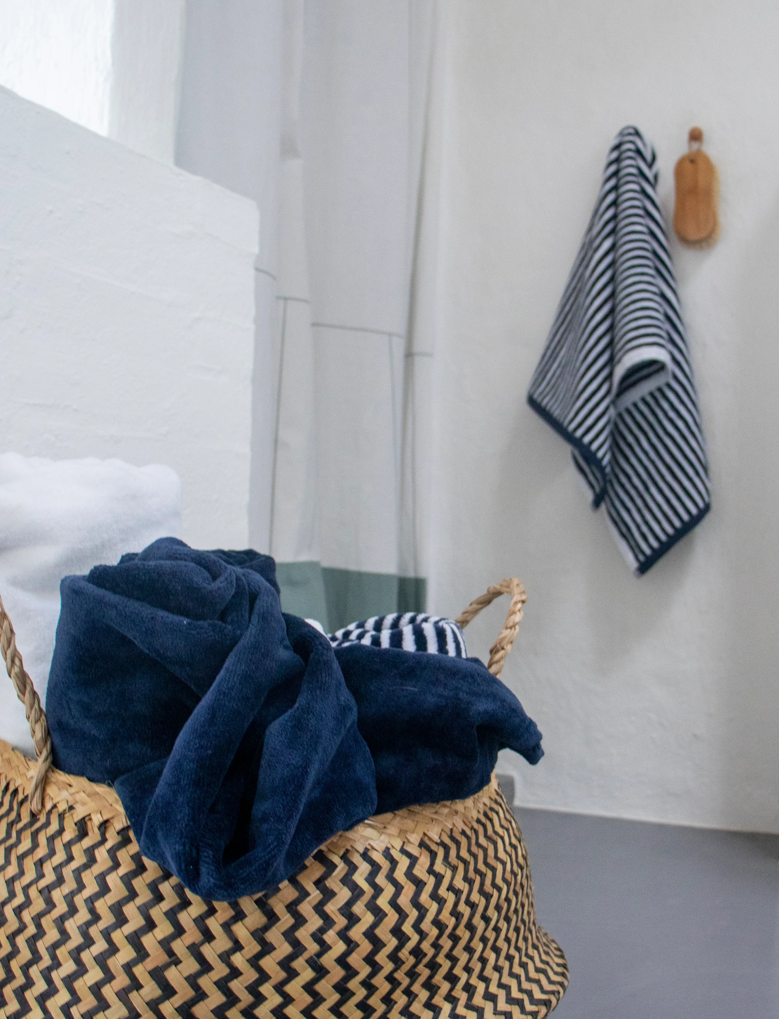 Omhu - Organic towel - Terry/velour - navy - 3
