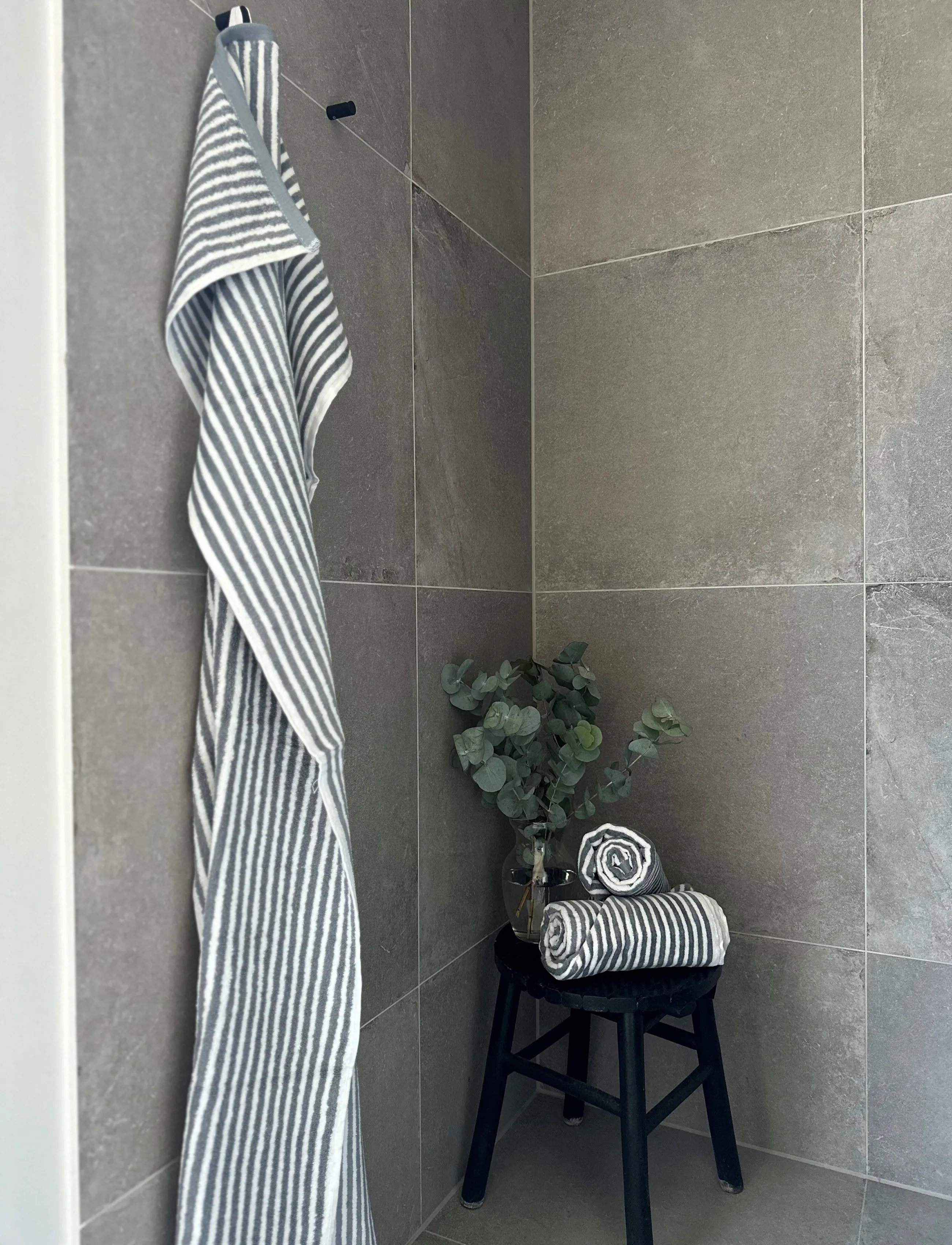 Omhu - Organic striped towel - Terry/velour - lys grÅ strib - 3