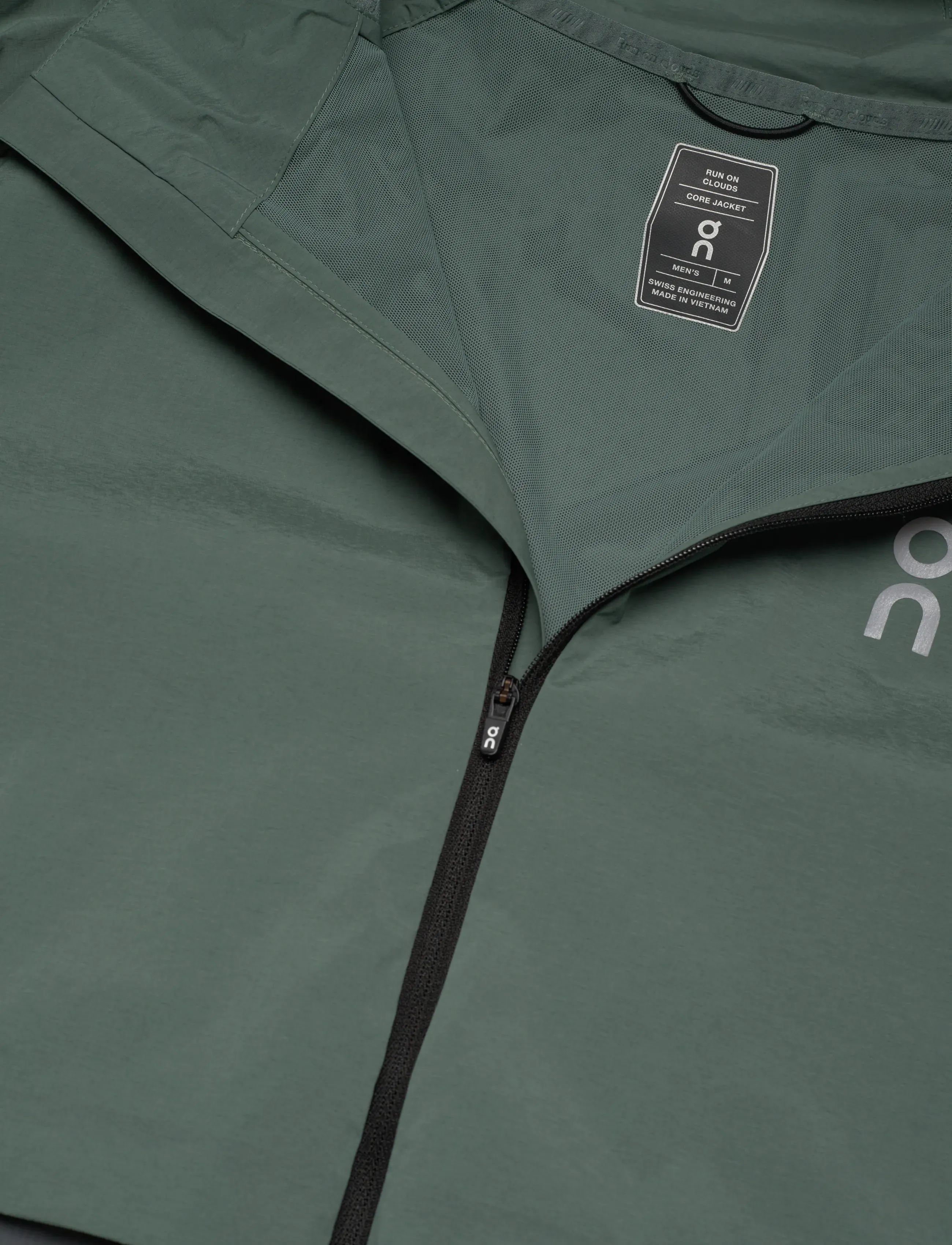 On - Core Jacket - spordijakid - olive | rock - 2