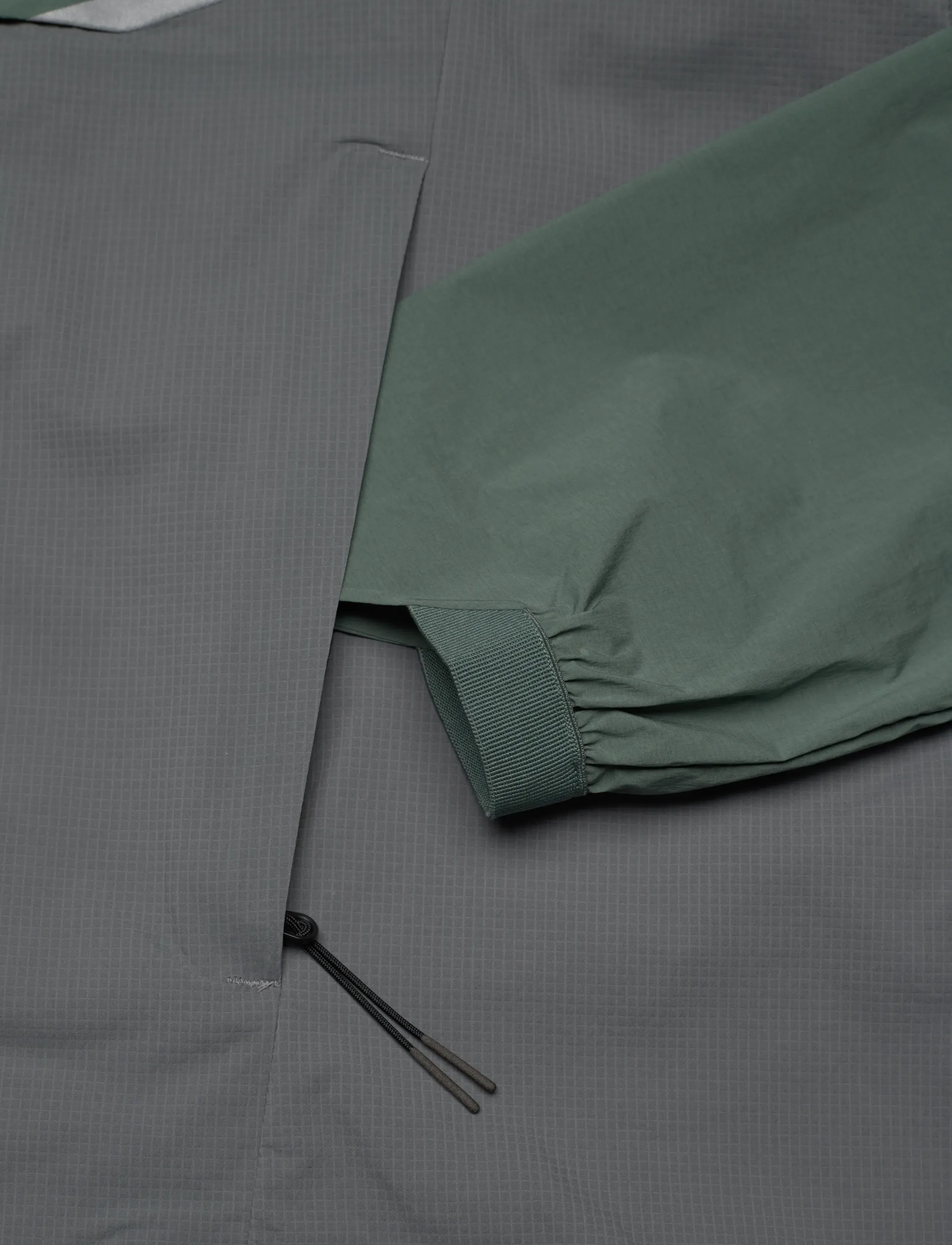 On - Core Jacket - spordijakid - olive | rock - 3