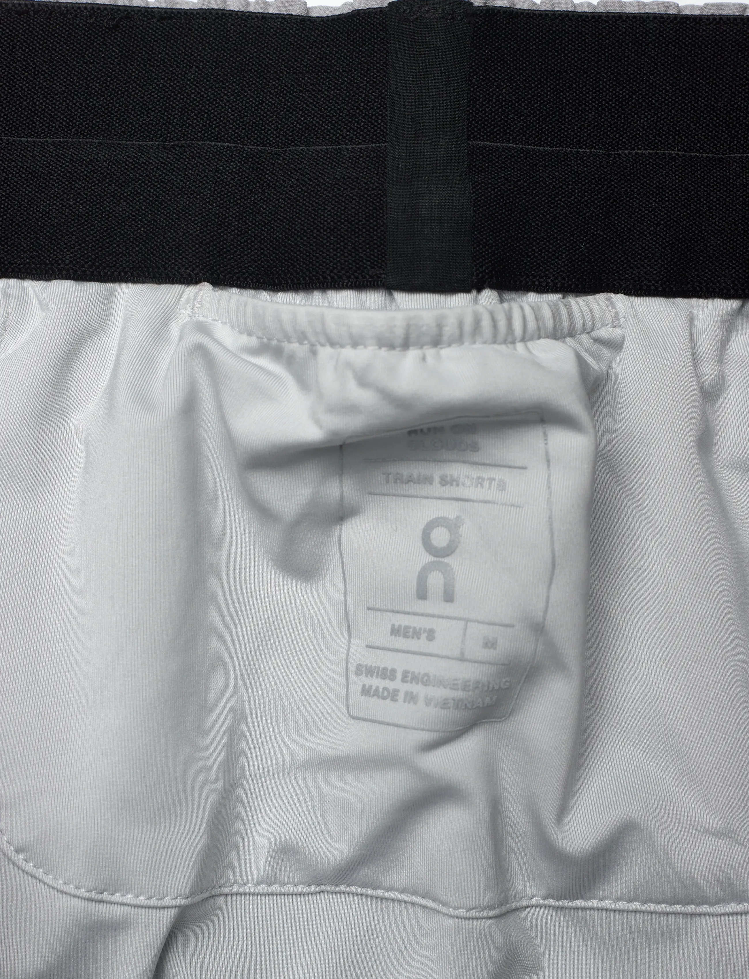 On - Train Shorts - trainingsshorts - alloy - 5