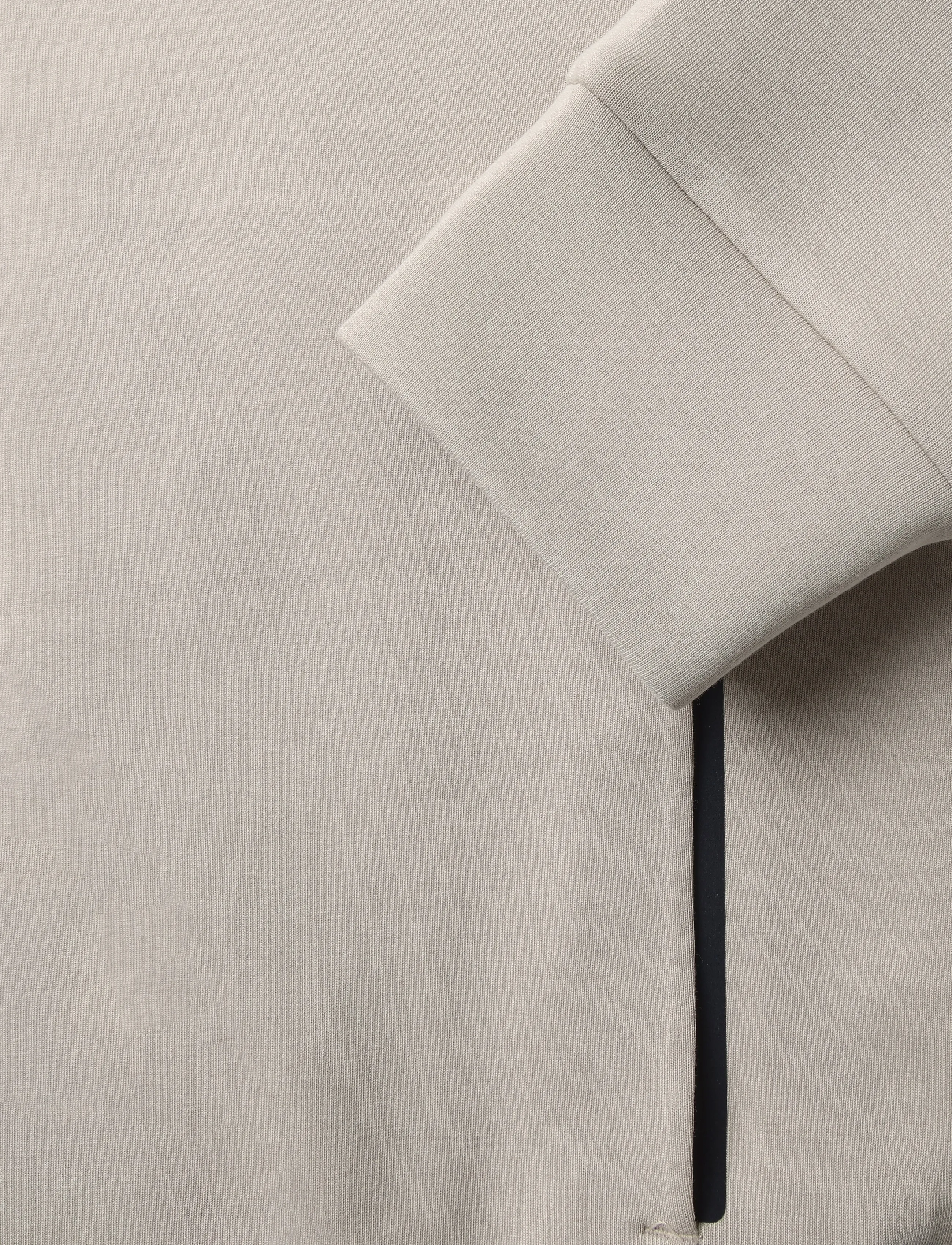 On - Focus Tech Zip Hoodie - tops - desert - 3
