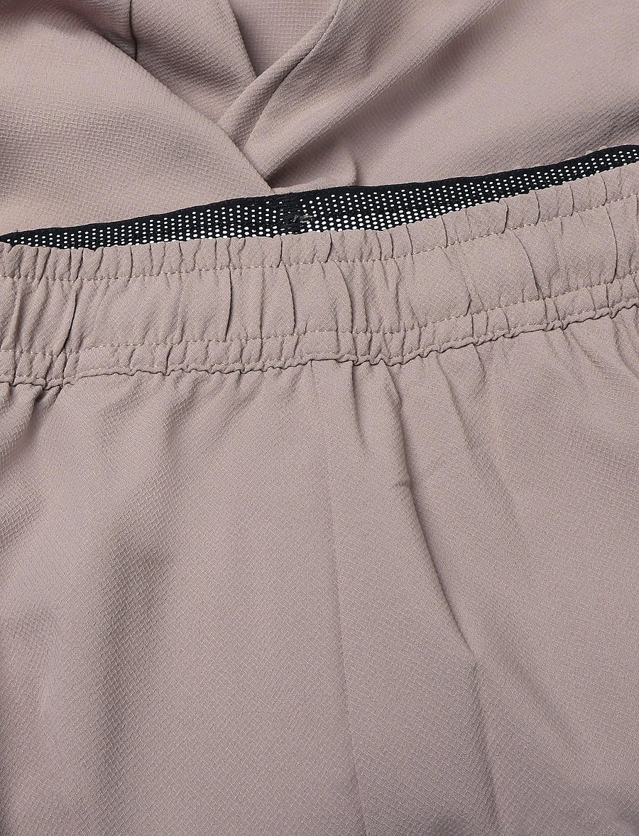 On - Train 2-in-1 Shorts - trainingsshorts - clay - 2